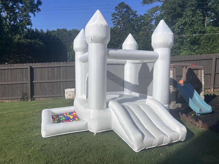 6x6 White Castle with Slide & Ball Pit